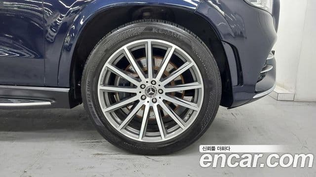 Mercedes-Benz GLS-Class 2021 — Photo 5/20