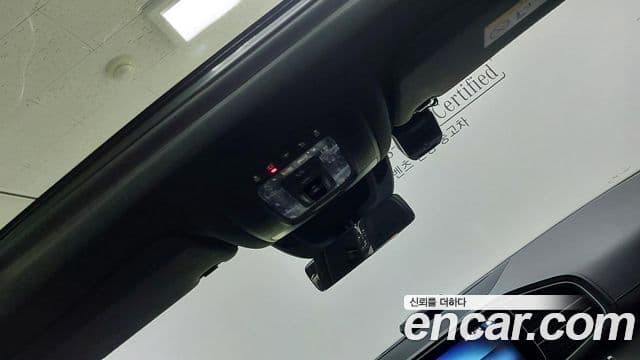 Mercedes-Benz GLS-Class 2021 — Photo 12/20