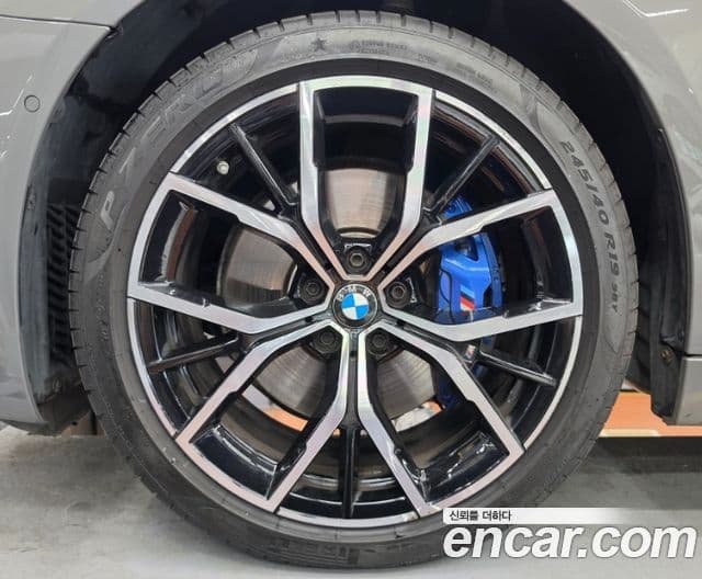 BMW 5 Series 2022 — фото 4 из 5