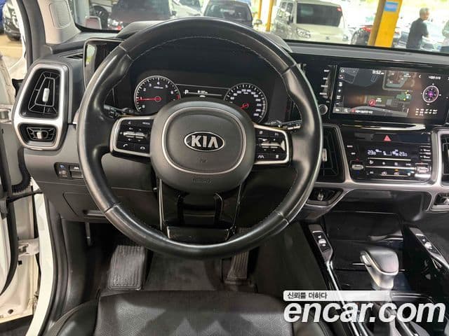 Kia Sorento 2021 — Фото 9/20