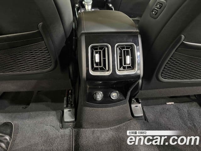 Kia Sorento 2021 — Фото 11/20