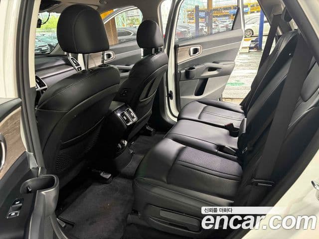Kia Sorento 2021 — Фото 15/20