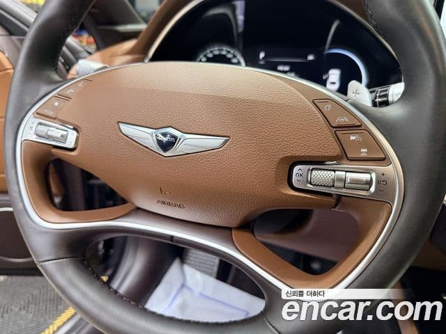 Genesis Electrified G80 2022 — Şəkil 13/20