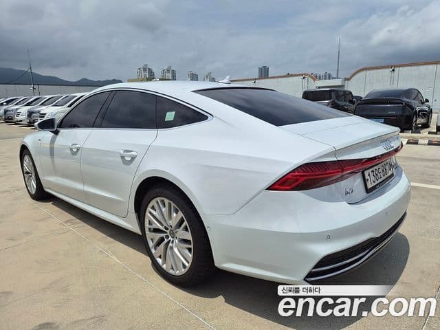 Audi A7 2020 — Şəkil 1/15
