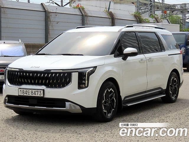 Kia Carnival 2023 — Фото 1/20