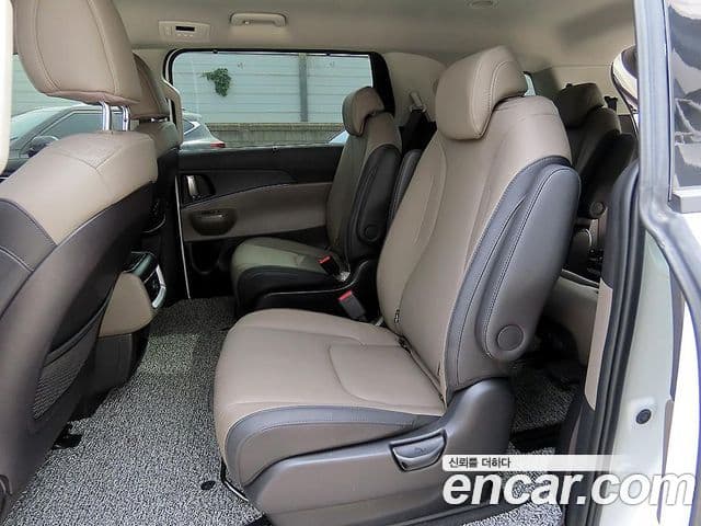 Kia Carnival 2023 — Фото 5/20