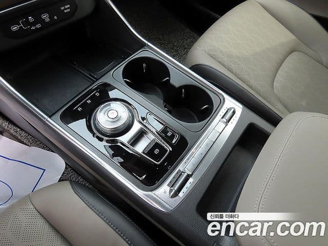 Kia Carnival 2023 — Фото 11/20