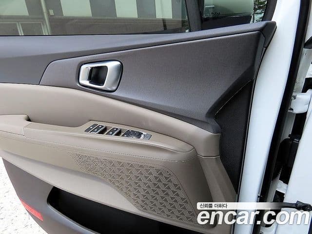 Kia Carnival 2023 — Фото 12/20