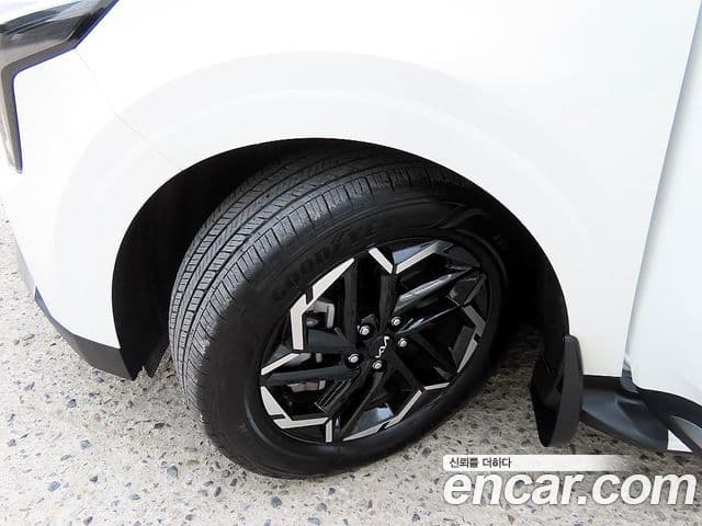 Kia Carnival 2023 — Фото 20/20