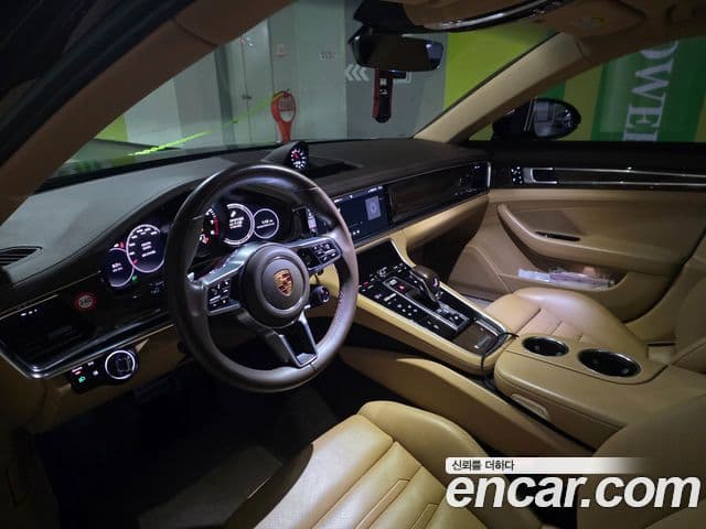 Porsche Panamera 2018 — Photo 18/20