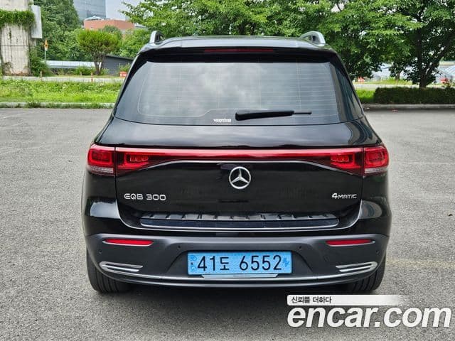 Mercedes-Benz EQB 2024 — ფოტო 13/20