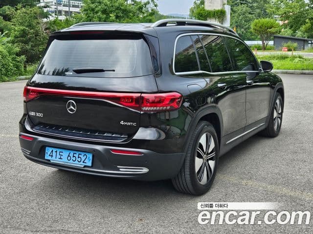 Mercedes-Benz EQB 2024 — ფოტო 9/20