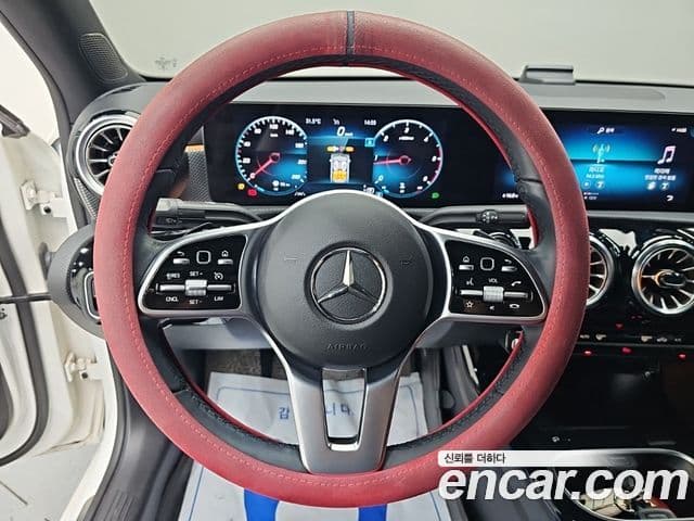 Mercedes-Benz A-Class 2022 — Şəkil 10/19