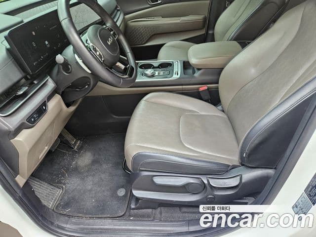 Kia Carnival 2024 — Şəkil 10/14