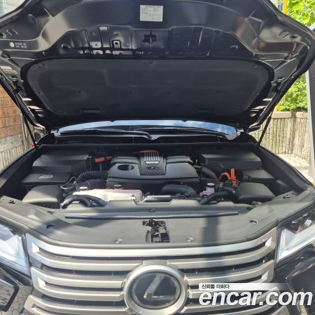 Lexus LX 2025 — ფოტო 9/15