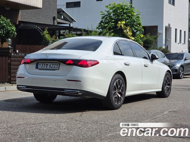 Mercedes-Benz E-Class 2025 — ფოტო 5/17