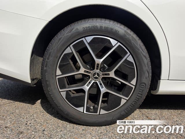 Mercedes-Benz E-Class 2025 — ფოტო 14/17