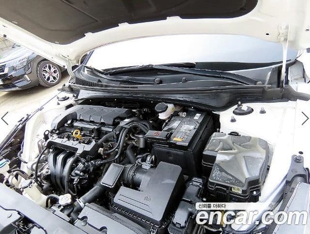 Hyundai Avante 2022 — ფოტო 18/19