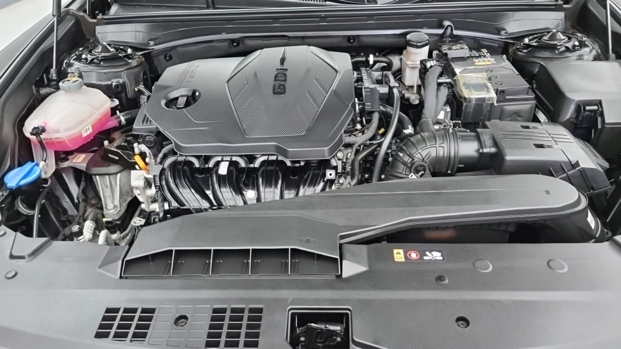 Hyundai Grandeur 2023 — ფოტო 5/18