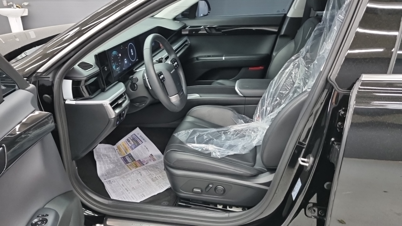 Hyundai Grandeur 2023 — ფოტო 9/18