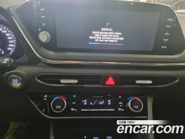 Hyundai Sonata 2022 — Şəkil 14/18