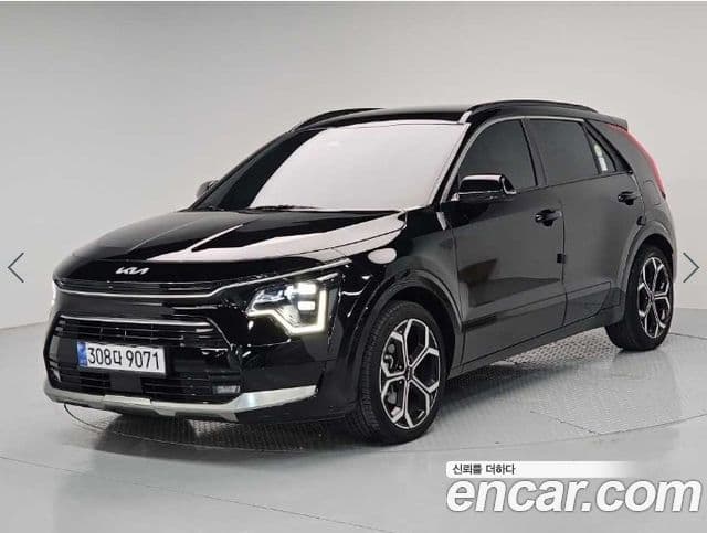 Kia Niro 2022 — ფოტო 10/18