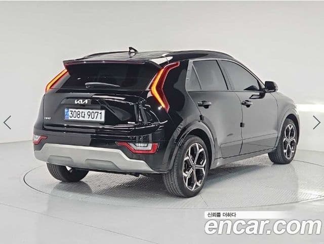 Kia Niro 2022 — ფოტო 2/18