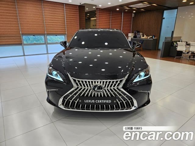 Lexus ES300h 2025 — Şəkil 2/15