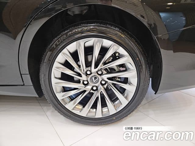 Lexus ES300h 2025 — Şəkil 5/15