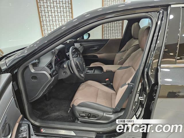 Lexus ES300h 2025 — Şəkil 11/15