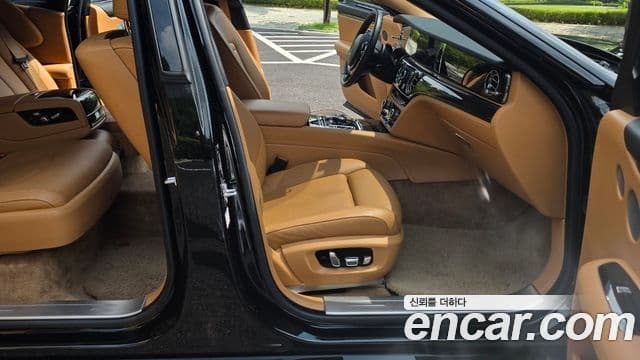 Rolls-Royce Ghost 2021 — Şəkil 8/15