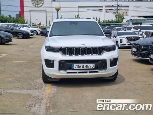 Jeep Grand Cherokee 2023 — Şəkil 10/20