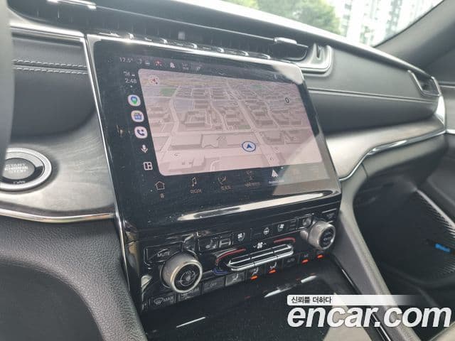 Jeep Grand Cherokee 2023 — Şəkil 8/20