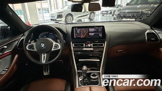 BMW 8 Series 2024 — Şəkil 10/20