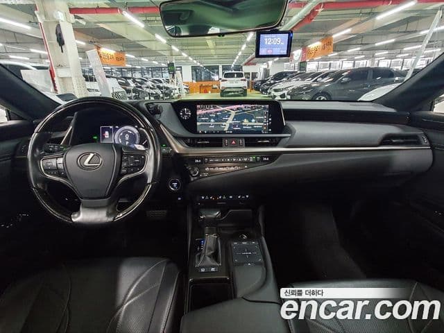 Lexus ES300h 2020 — Şəkil 5/20