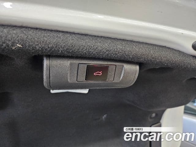 Lexus ES300h 2020 — Şəkil 18/20