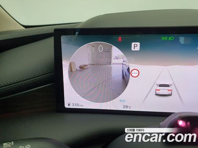Genesis Electrified G80 2024 — фото 13 из 20