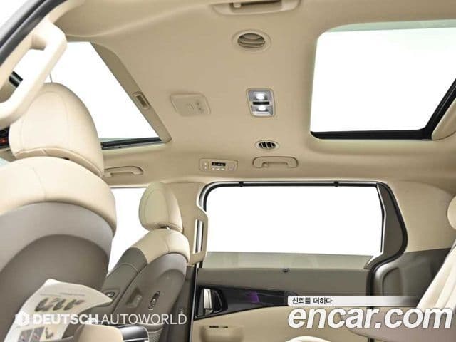 Kia Carnival 2024 — Фото 17/20