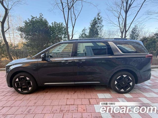 Kia Carnival 2024 — Фото 3/19