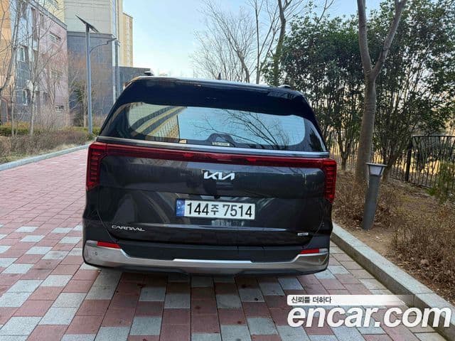 Kia Carnival 2024 — Фото 6/19