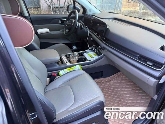 Kia Carnival 2024 — Фото 8/19