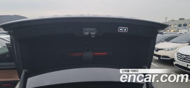 Hyundai Grandeur 2023 — ფოტო 11/18