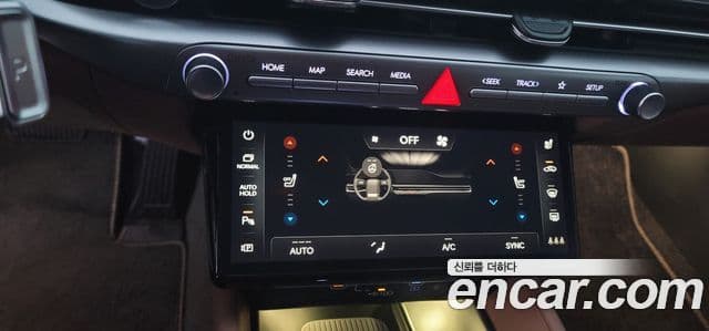 Hyundai Grandeur 2023 — ფოტო 13/18