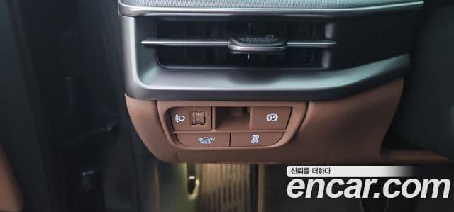 Hyundai Grandeur 2023 — ფოტო 14/18
