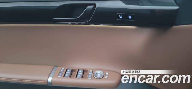 Hyundai Grandeur 2023 — ფოტო 16/18