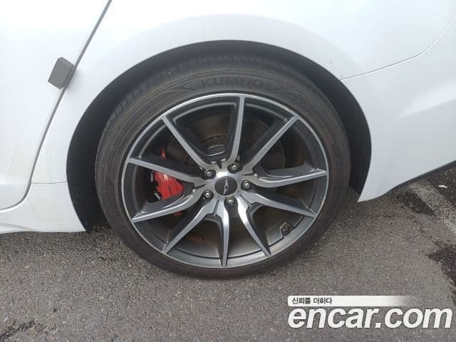 Genesis G70 2019 — Şəkil 1/20