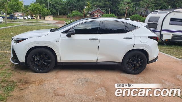 Lexus NX450h+ 2025 — Şəkil 12/17