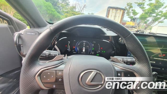 Lexus NX450h+ 2025 — Şəkil 14/17