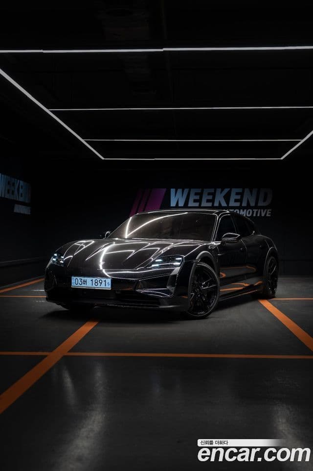 Porsche Taycan 2025 — Photo 8/10