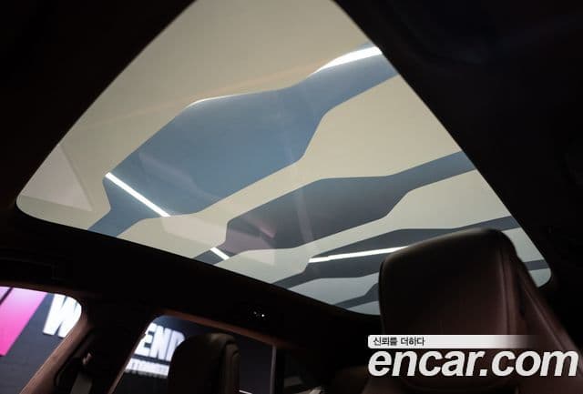 Porsche Taycan 2025 — Photo 10/10